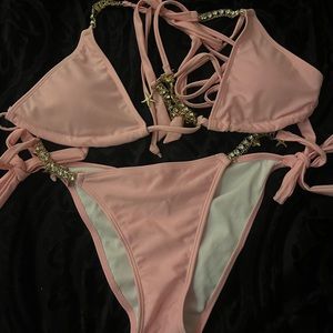 Pink bikini top & bottoms